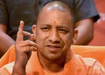 बीमारू राज्य से औद्योगिक क्रांति तक: CM योगी ने कैसे बदली UP की तस्वीर