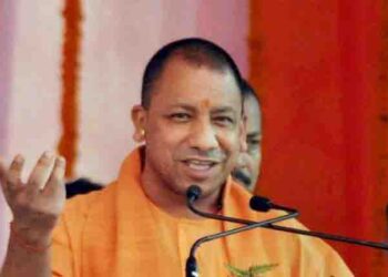 बीमारू राज्य से औद्योगिक क्रांति तक: CM योगी ने कैसे बदली UP की तस्वीर