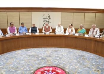 मोदी कैबिनेट में ‘वंदे मातरम’ को मिला राष्ट्रीय गान के बराबर दर्जा, अपमान पर होगी जेल
