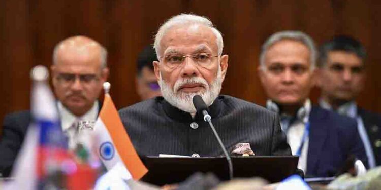 बीमारू राज्य से औद्योगिक क्रांति तक: CM योगी ने कैसे बदली UP की तस्वीर