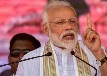 बीमारू राज्य से औद्योगिक क्रांति तक: CM योगी ने कैसे बदली UP की तस्वीर