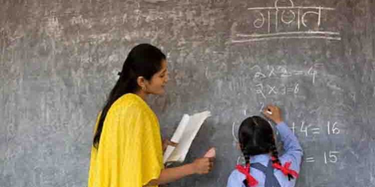 बीमारू राज्य से औद्योगिक क्रांति तक: CM योगी ने कैसे बदली UP की तस्वीर