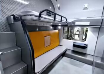 vande bharat first ac coach