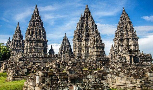 प्रम्बानन हिंदू मंदिर परिसर