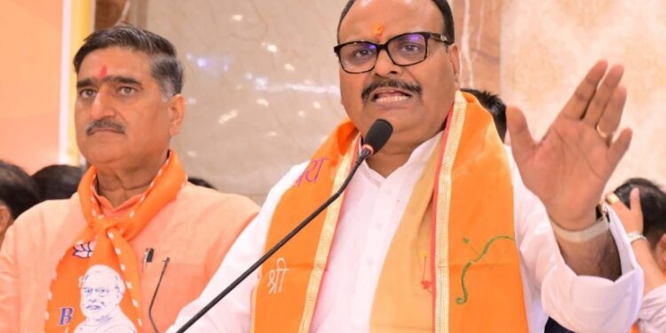 ब्रजेश पाठक